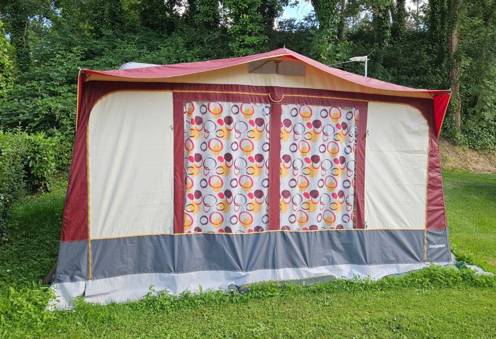 caravane equipée